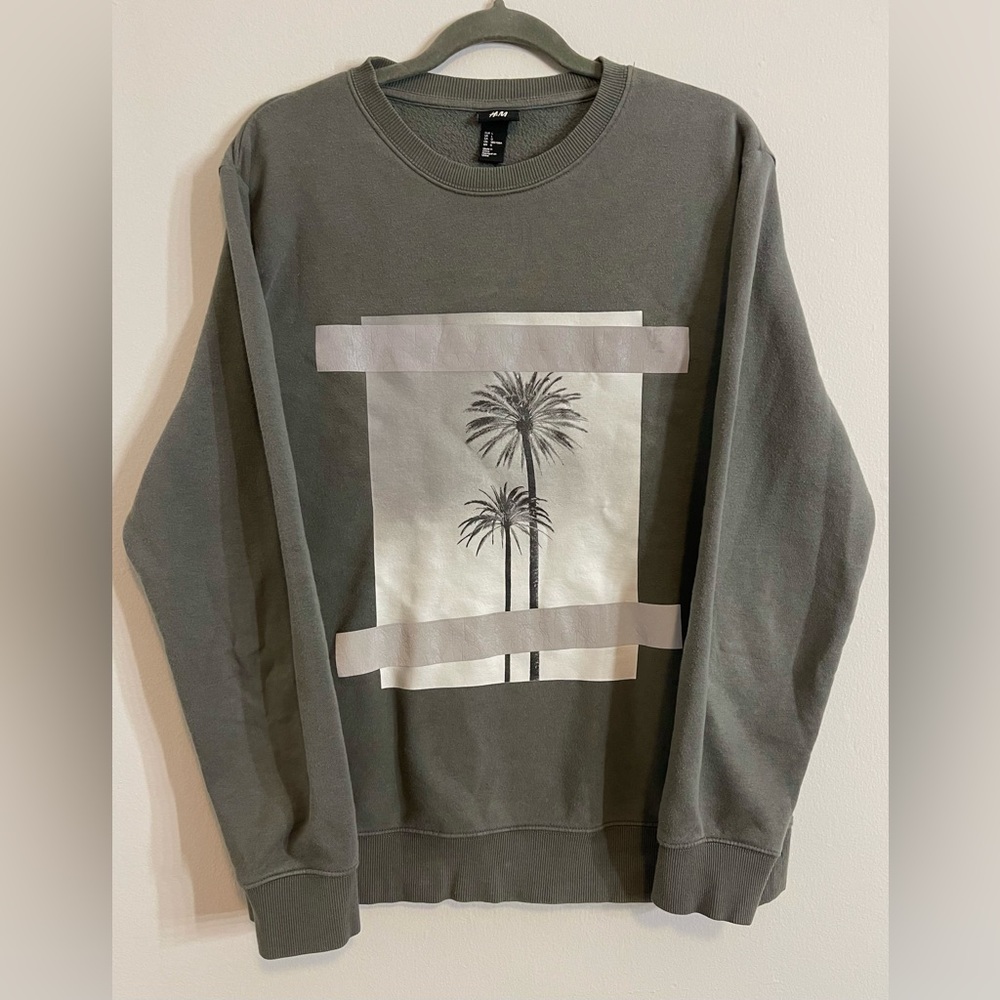 Men’s H&M Graphic Crewneck | greenish gray size L